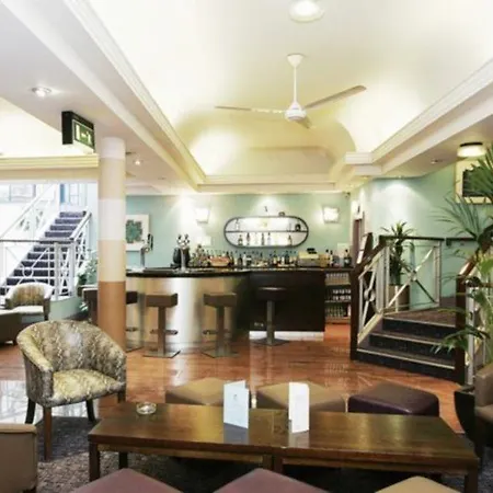 Otel The Gardens 3*