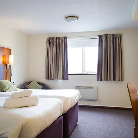 Hello 3* Swinton (Greater Manchester)