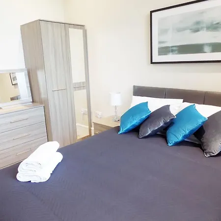 Expressbnb - Large Close To City Centre & Media City *
