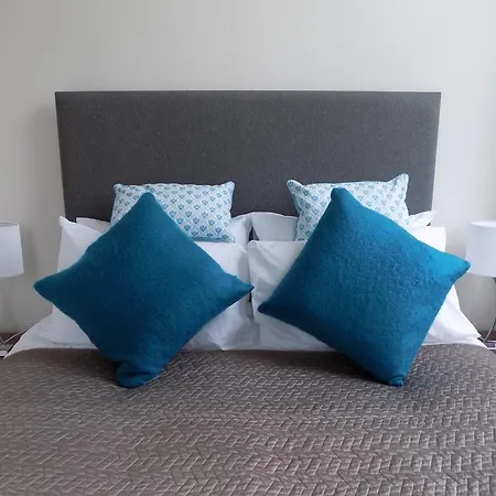 Expressbnb - Large Close To City Centre & Media City Apartment