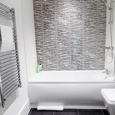 Expressbnb - Large Close To City Centre & Media City * Manchester