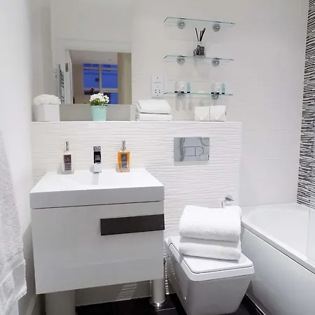 Expressbnb - Large Close To City Centre & Media City *