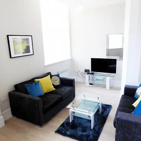 Expressbnb - Large Close To City Centre & Media City