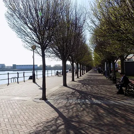 Expressbnb - Large Close To City Centre & Media City Manchester