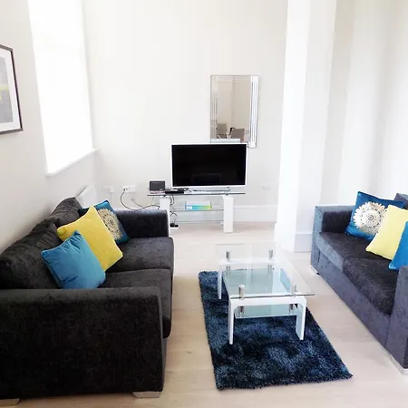 Expressbnb - Large Close To City Centre & Media City