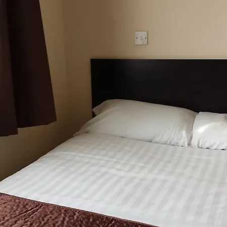 Mount 3* Denton (Tameside)