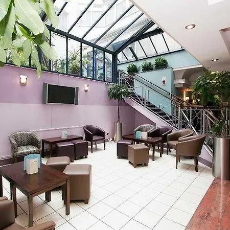 The Gardens 3*
