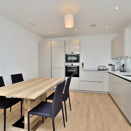 Canal Street Apartmán