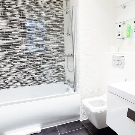 Expressbnb - Large Close To City Centre & Media City * Manchester