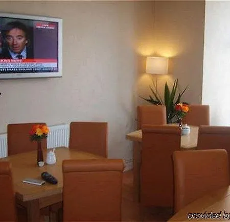 Guest house Hendham House