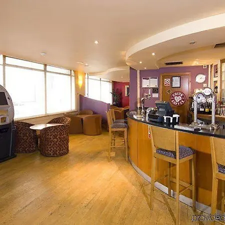 Premier Centre Hotel 3*