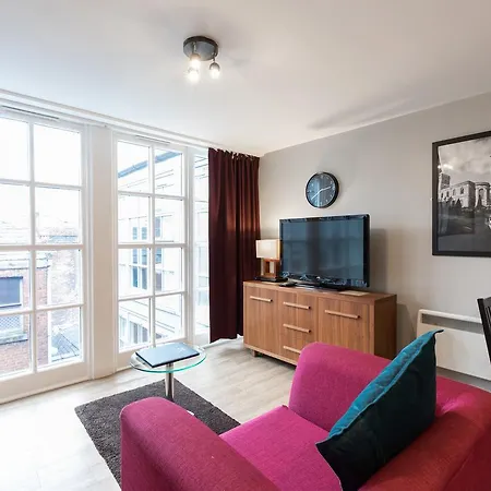High Street Townhouse Aparthotel 4*