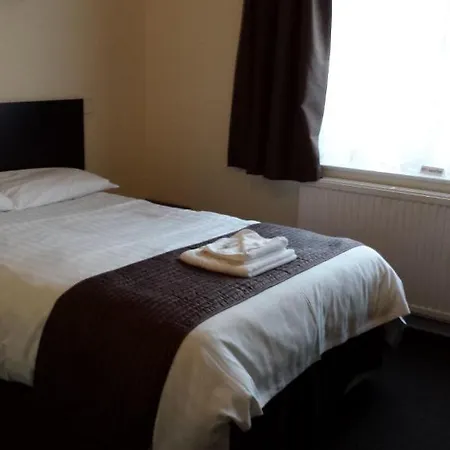 Mount 3* Denton (Tameside)