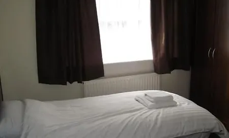 Mount Guest house Denton (Tameside)