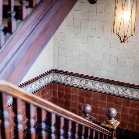 Abode Hotel 4*