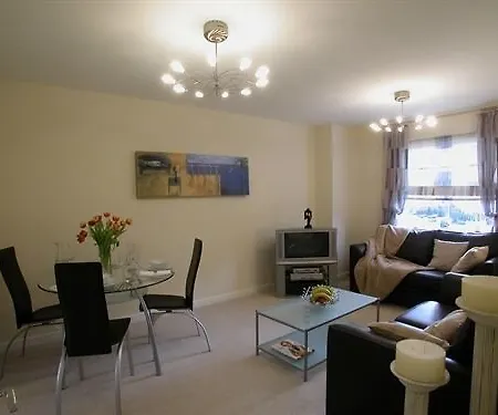 The Sanctuary, Whitefield Daire Manchester