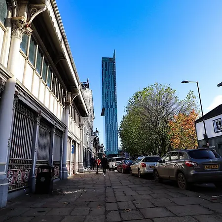 Carbis House * Manchester