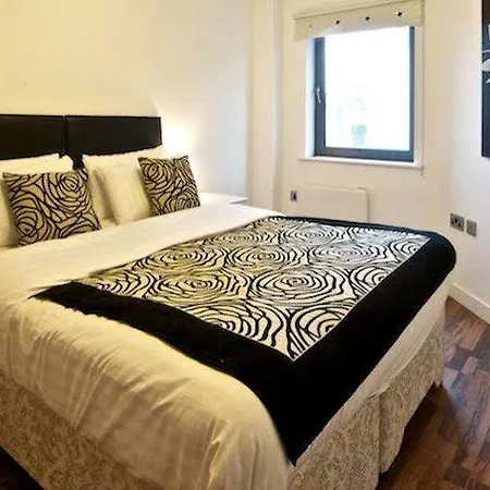 Dreamhouse Centre *