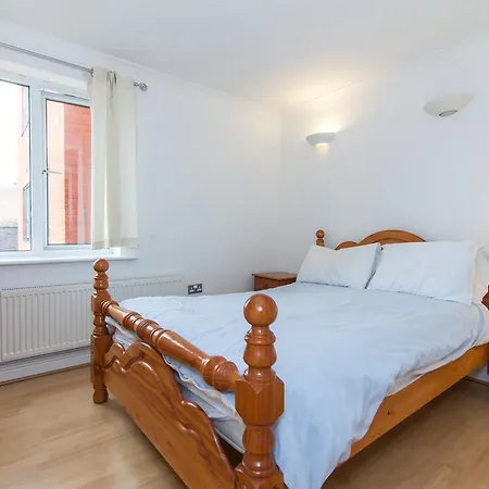 Rest & Recharge - Birley View Apartment Manchester