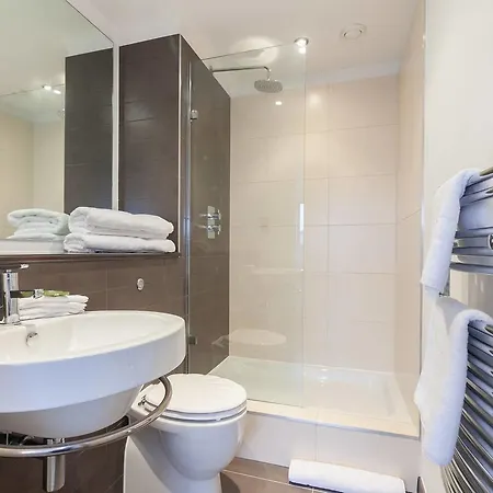 Modern Flat In Lejlighed *