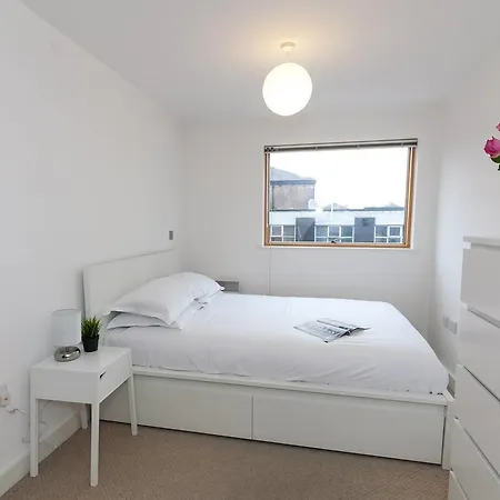 Modern Flat In Manchester