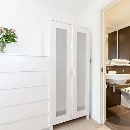 Modern Flat In Lejlighed