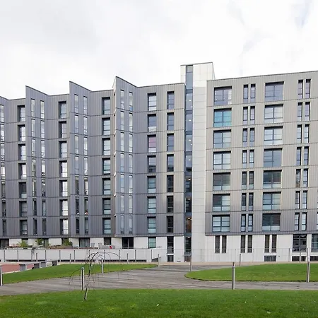 Апартаменты Modern 1 Bedroom