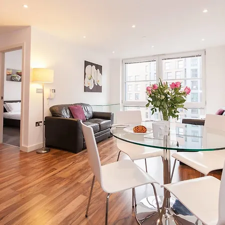Апартаменты Modern 1 Bedroom Манчестер
