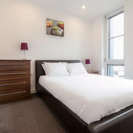 Modern 1 Bedroom * Манчестер