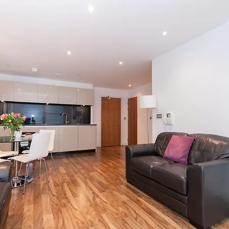 Modern 1 Bedroom Апартаменты *