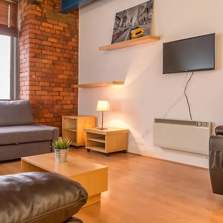 Manchester City Apartment M1 *