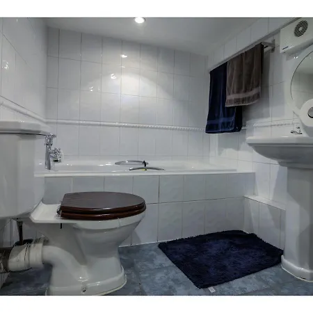 Apartmán Newly Refurbished Flat In - Sleeps 4 *