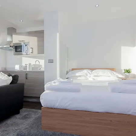 Fantastic Brand New In Centre * Manchester