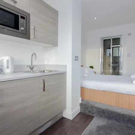 Fantastic Brand New In Apartment *