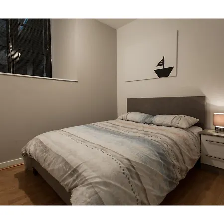Stylish 2-bedroom Flat In Central Apartmán *