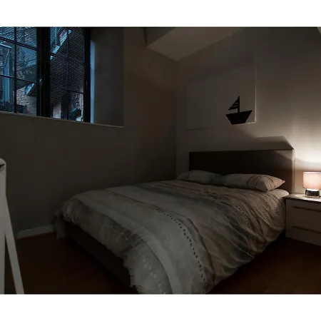 Stylish 2-bedroom Flat In Central Apartmán