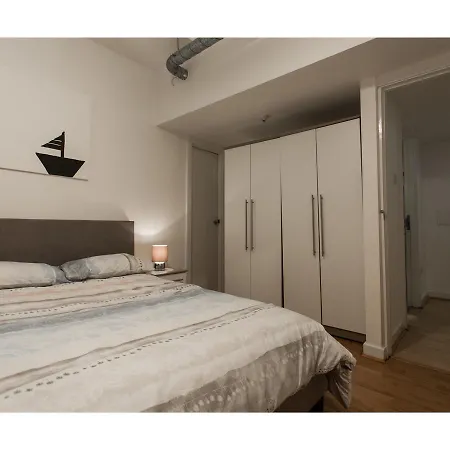Stylish 2-bedroom Flat In Central Apartmán *