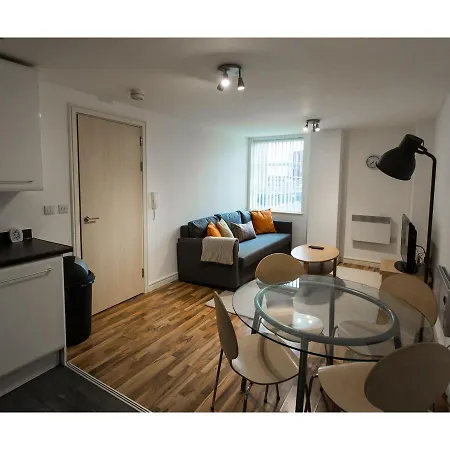 Lovely Family In Central Apartment *