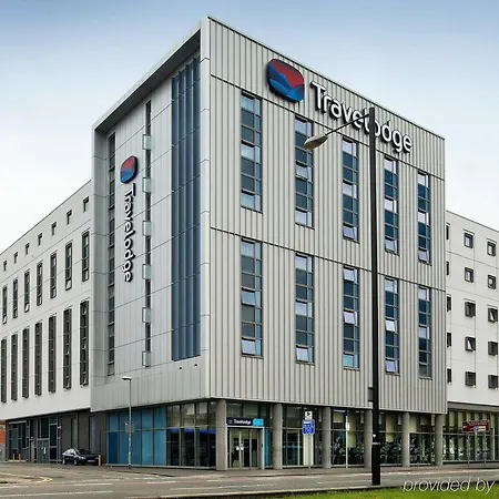 Travelodge Arena 3*