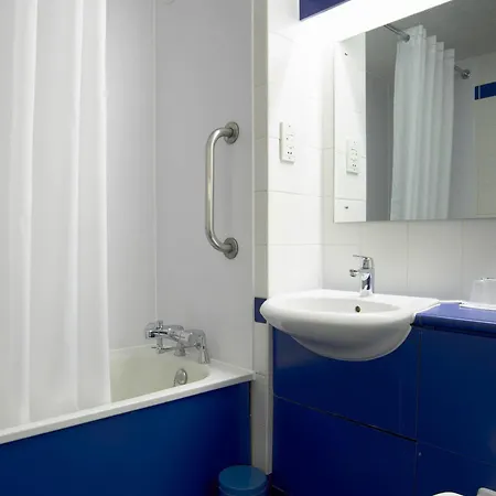 Travelodge Ancoats 酒店 3*