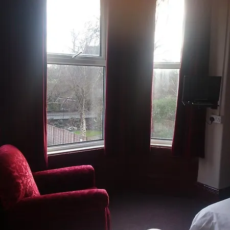 Elton Bank 3*