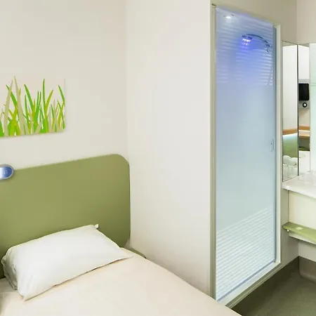 Ibis Budget Centre Pollard Street Hotel 2*