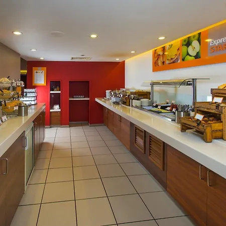 Holiday Express - Salford Quays By Ihg
