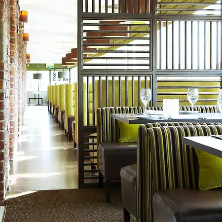 Otel Marriott Victoria & 4*