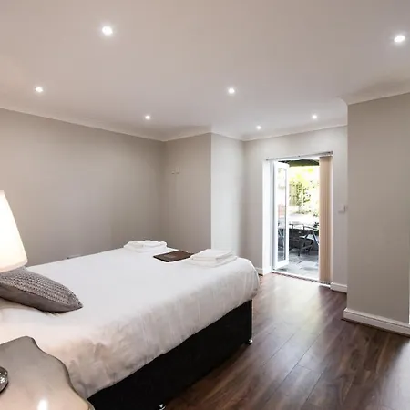 Ivy Mount Boutique Hotell 3*