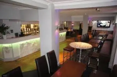 Отель The Crown & Anchor