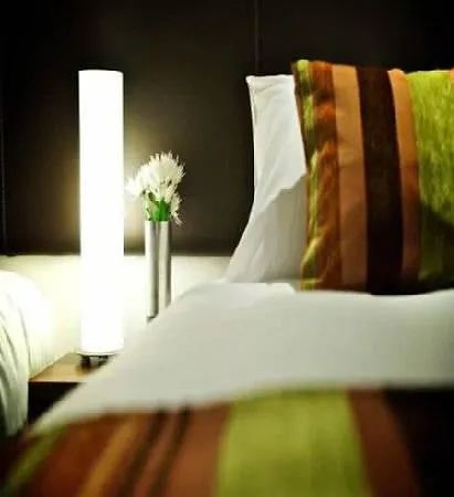 By Marriott Piccadilly فندق مانشستر