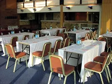 The Waterside And Leisure Club Otel 3*