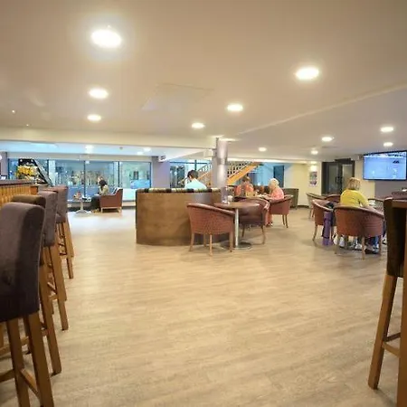 Otel The Waterside And Leisure Club 3*