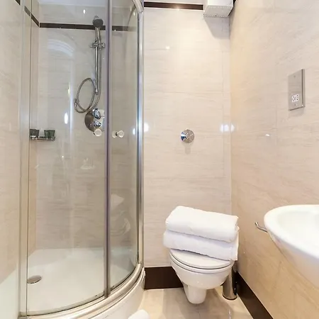 Modern 2br Flat In Lägenhet *